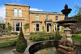 Manor House Lindley