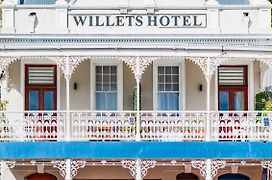 Willets Hotel