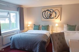 Stansted Lodge Guest House