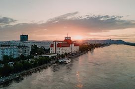 Hilton Vienna Danube Waterfront