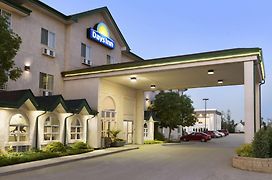 Days Inn By Wyndham Steinbach