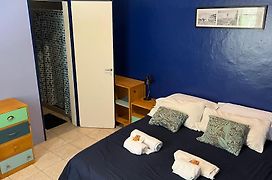 Sabatico Travelers Hostel & Guesthouse