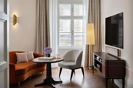 Rosewood Vienna