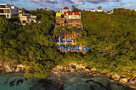 Hotel La Joya Isla Mujeres