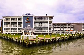 Comfort Suites Chincoteague Island Bayfront Resort