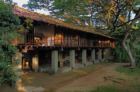 Dunes Unawatuna Hotel