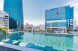 Seekers Finders Rama IV Hotel Surestay Collection By BW