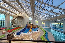 Country Cascades Waterpark Resort