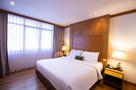 The Tarntawan Hotel Surawong Bangkok