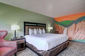 The Ridgeline Hotel At Yellowstone, Ascend Hotel Collection