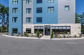 Casco Bay Hotel Pmw Airport - Maine Mall, Ascend Hotel Collection