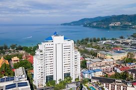 Andaman Beach Suites Hotel, Patong Phuket