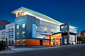 Aloft Hotel Calgary University