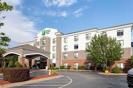 Holiday Inn Express & Suites