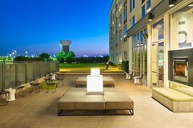 Aloft Hotel Plano