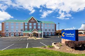 Comfort Inn & Suites Cuyahoga Falls - Akron