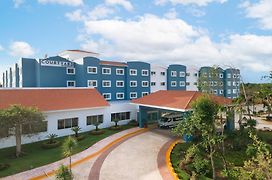 Courtyard By Marriott Cancun Airport