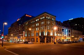 Milwaukee Marriott Downtown