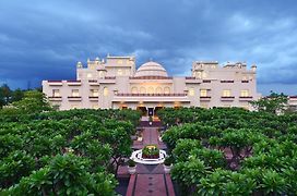 Le Meridien Jaipur Resort & Spa