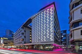 Moxy Frankfurt City Center