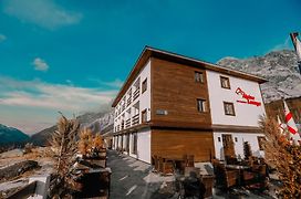 Alpine Lounge Boutique Hotel