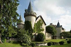 Chateau De Bellecroix