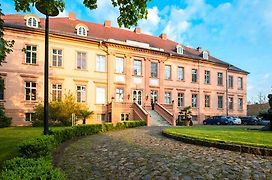 Schlosshotel Rühstädt Garni - Natur&Erholung an der Elbe