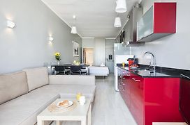 Fira Apartments By Gaiarooms