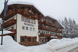 Hotel Rododendro Val Di Fassa