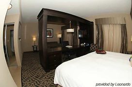 Hampton Inn & Suites Bay City