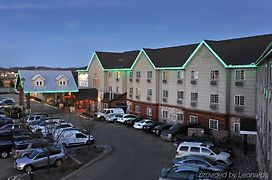 Stoney Creek Hotel La Crosse - Onalaska