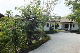 Vacation Garden Villa Thalang Exterior photo