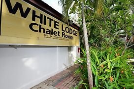 White Lodge Pantai Cenang  Exterior photo