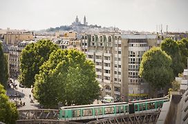 Libertel Canal Saint Martin