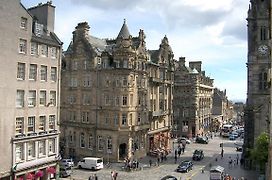 Royal Mile, Edinburgh - 2 Bedroom Apartment
