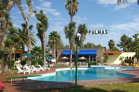 Hotel Las Palmas Midway Inn
