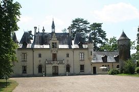 Château de Nazé Vivy Exterior photo