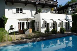 Landhaus Am Plattenbichl - Luxus Apartment mit Privat-Pool und Sauna