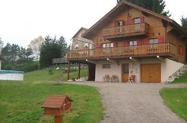 Chalet Gerardmer Situe A Le Tholy
