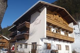 Gastehaus Pendl Bed & Breakfast Mayrhofen Exterior photo