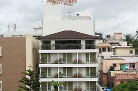 Temple Tree Hotel