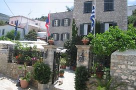 Mistral Hotel Hydra (Saronic Islands) Exterior photo