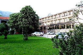 Hotel Leotar