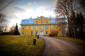 Mustion Linna / Svarta Manor