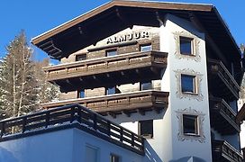 Hotel Garni Almjur Sankt Anton am Arlberg Exterior photo
