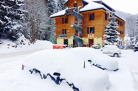 1861 Chatel Hostel