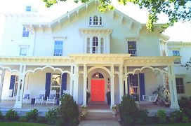 The Bayberry Bed & Breakfast Newport Exterior photo