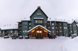 Snow Creek Lodge By Fernie Lodging Co