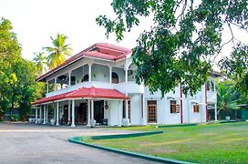 Negombo Village Guesthouse Exterior photo
