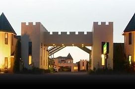 Camelot Motor Lodge And Conference Centre